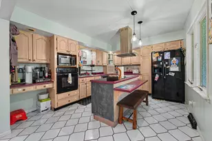 9328 Chestnut Ln, Munster, IN 46321 - Photo 16