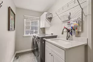 453 Andover Dr, Valparaiso, IN 46385 - Photo 18