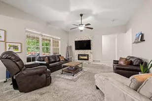 453 Andover Dr, Valparaiso, IN 46385 - Photo 6