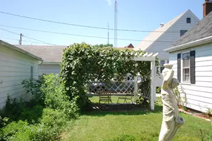 415 Thurman Ave, Michigan City, IN 46360 - Photo 4