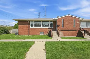4757 Catalpa Ave, Hammond, IN 46327 - Photo 2