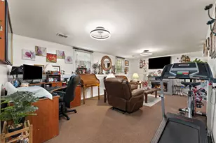 303 Minter Dr, Griffith, IN 46319 - Photo 16