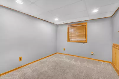 9857 Silver Court, Demotte, IN 46310 - Photo 32