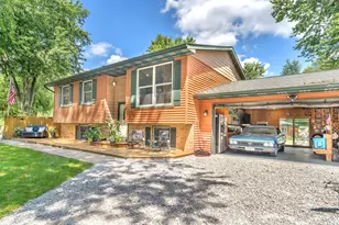 9857 Silver Ct, Demotte, IN 46310 - Photo 2