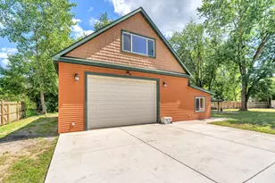 9857 Silver Ct, Demotte, IN 46310 - Photo 12