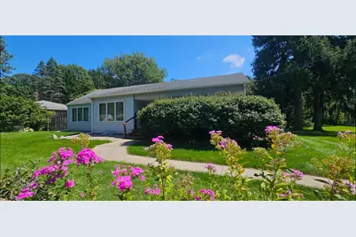 925 Mayflower Road, La Porte, IN 46350 - Photo 2