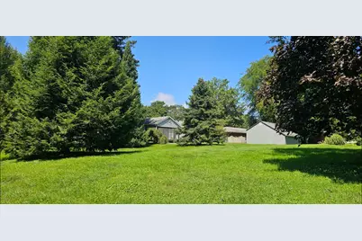 925 Mayflower Road, La Porte, IN 46350 - Photo 8