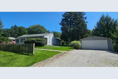 925 Mayflower Road, La Porte, IN 46350 - Photo 4
