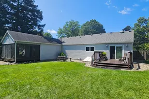 925 S Mayflower Rd, La Porte, IN 46350 - Photo 14