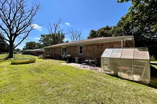 211 Carnation St NE, Demotte, IN 46310 - Photo 34