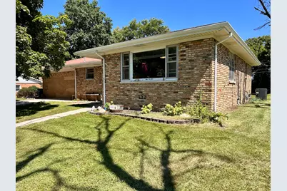 211 Carnation Street NE, Demotte, IN 46310 - Photo 2