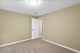 10725 Illinois St, Crown Point, IN 46307 - Photo 18