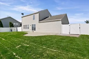 10725 Illinois St, Crown Point, IN 46307 - Photo 32