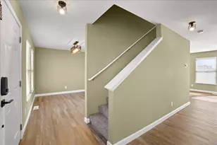 10725 Illinois St, Crown Point, IN 46307 - Photo 12
