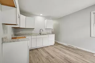 933 Henry St, Michigan City, IN 46360 - Photo 4