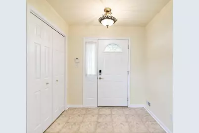 1642 Flag Court, Crown Point, IN 46307 - Photo 4