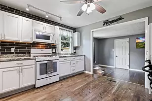 610 Old Forge Rd, Valparaiso, IN 46385 - Photo 6