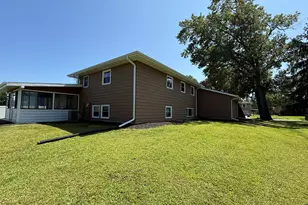 762 Dunewood Dr, Chesterton, IN 46304 - Photo 2