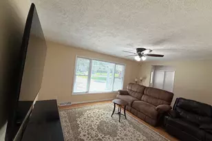 762 Dunewood Dr, Chesterton, IN 46304 - Photo 8
