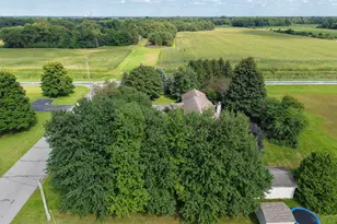 3525 W Kozak Dr, Wheatfield, IN 46392 - Photo 8