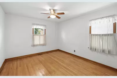 6530 Delaware Avenue, Hammond, IN 46323 - Photo 10