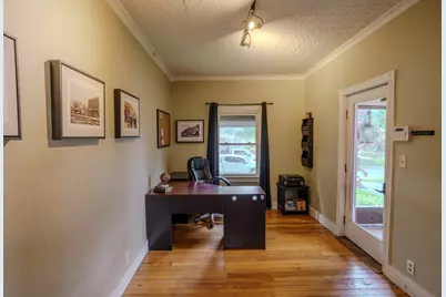 405 E Chicago Street, Valparaiso, IN 46383 - Photo 4