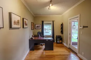 405 E Chicago St, Valparaiso, IN 46383 - Photo 4