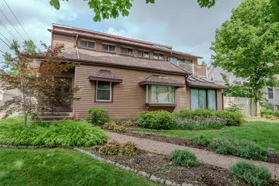 405 E Chicago Street, Valparaiso, IN 46383 - Photo 2