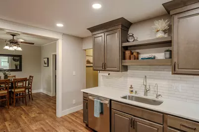 405 E Chicago Street, Valparaiso, IN 46383 - Photo 8