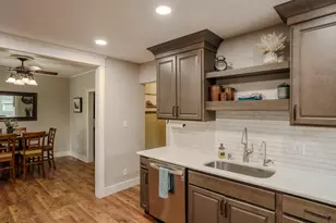 405 E Chicago St, Valparaiso, IN 46383 - Photo 8