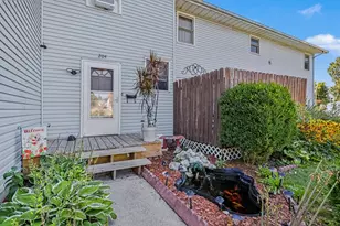 204 D St, La Porte, IN 46350 - Photo 2