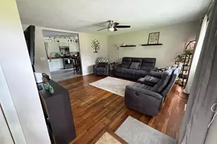 7727 Dakota St, Hobart, IN 46410 - Photo 8