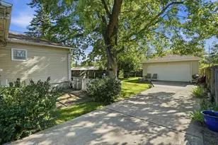 7613 S McCook Ave, Hammond, IN 46323 - Photo 6