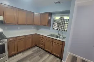 1305 E 40th Ave, Gary, IN 46409 - Photo 2