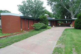 3421 Shelby St, Hobart, IN 46342 - Photo 2