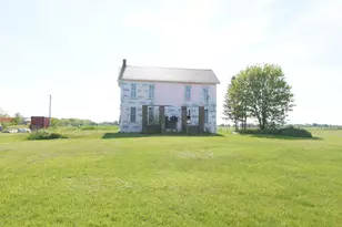 569 S 100 W, Rensselaer, IN 47978 - Photo 2