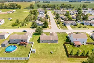 705 Carla Ann Dr, Westville, IN 46391 - Photo 26