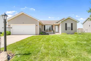 705 Carla Ann Dr, Westville, IN 46391 - Photo 1
