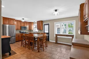 2706 Streamside Dr, Columbus, IN 47203 - Photo 10