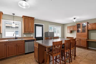 2706 Streamside Dr, Columbus, IN 47203 - Photo 12