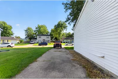 2706 Streamside Drive, Columbus, IN 47203 - Photo 26