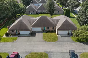 533 Begonia St SE, Demotte, IN 46310 - Photo 4