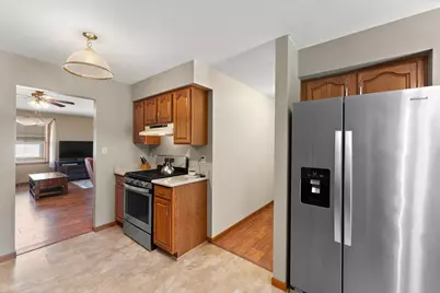 533 Begonia Street SE #B, Demotte, IN 46310 - Photo 14