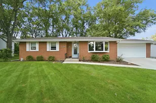 512 Mary Ln, Crown Point, IN 46307 - Photo 1