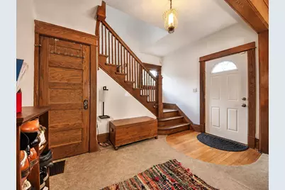 205 E Jefferson Avenue, La Porte, IN 46350 - Photo 4