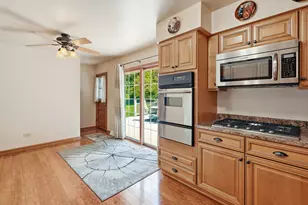 8041 Rhode Ct, Dyer, IN 46311 - Photo 4