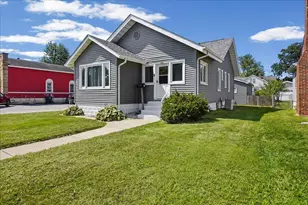 946 State St, Hobart, IN 46342 - Photo 2