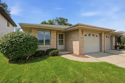 9424 Erie Street, Highland, IN 46322 - Photo 2