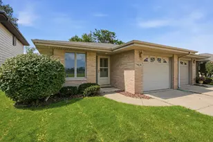 9424 Erie St, Highland, IN 46322 - Photo 2