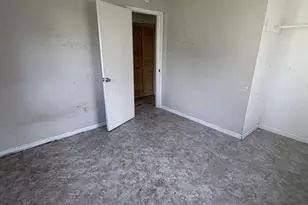 640 S New Jersey St, Gary, IN 46403 - Photo 10